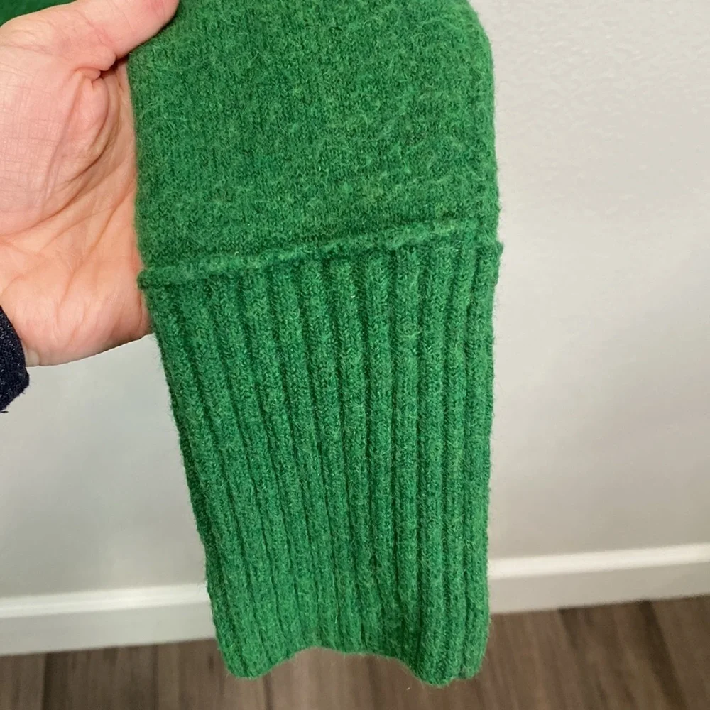J crew green v‎ neck sweater wool alpaca